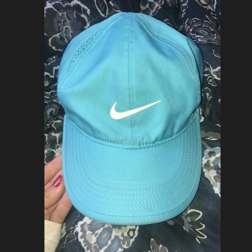 Women's nike hat